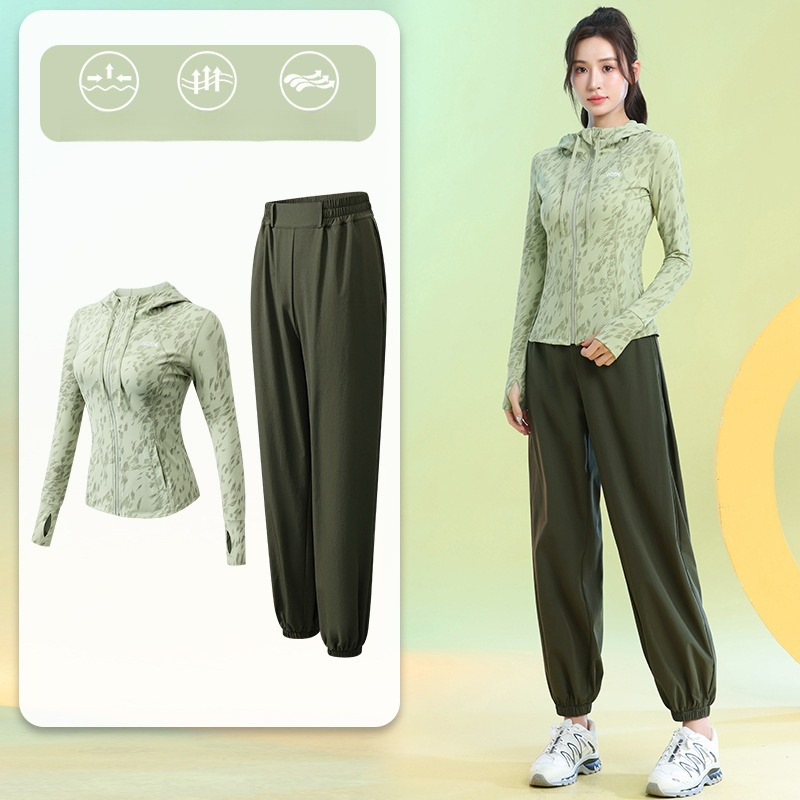ชุดวิ่งผู้หญิงแขนยาวลายดอกไม้  - Running Gear Gym บทวิจารณ์และราคา
