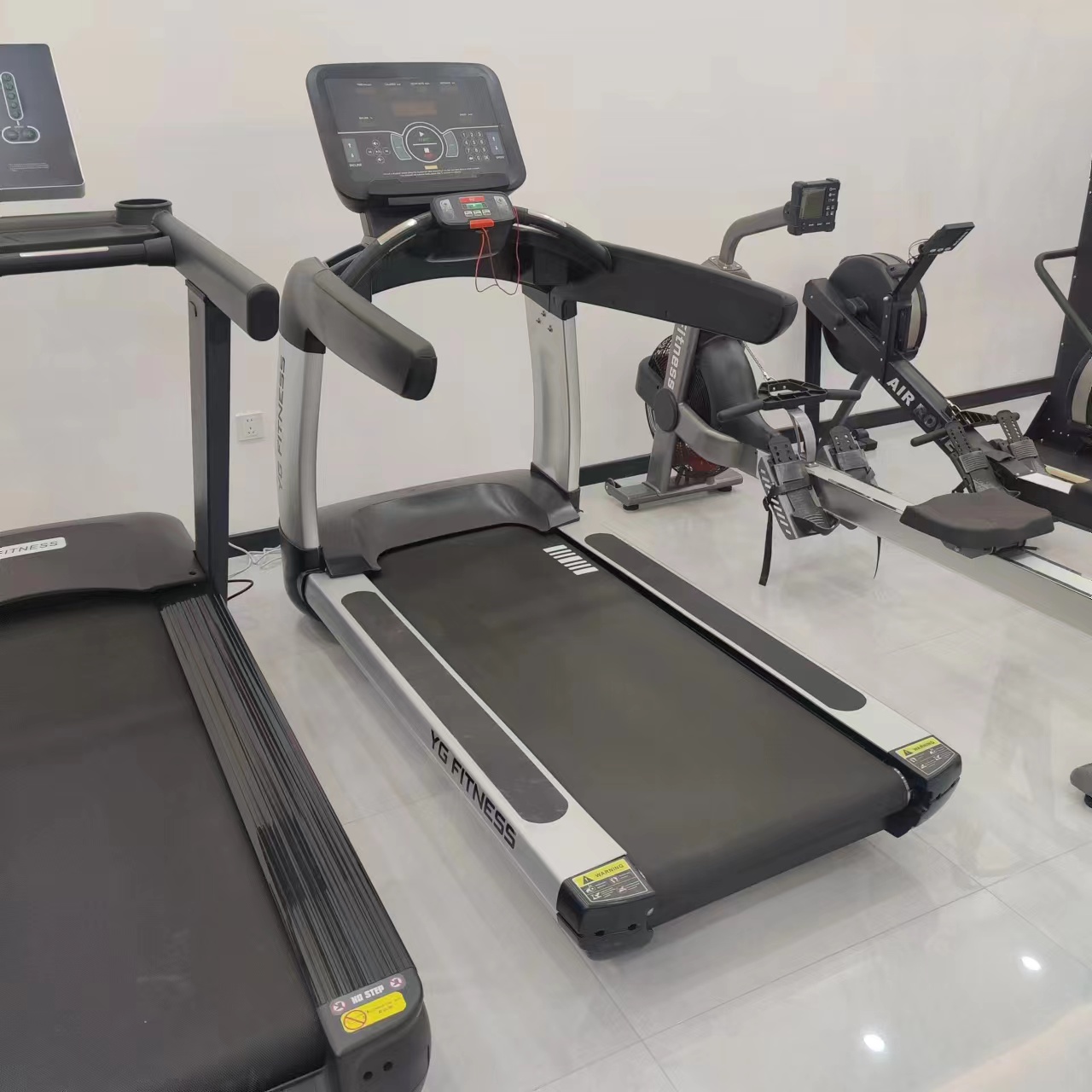 ลู่วิ่งไฟฟ้าสำหรับยิม 3 แรงม้า - Running Gear Gym บทวิจารณ์และราคา